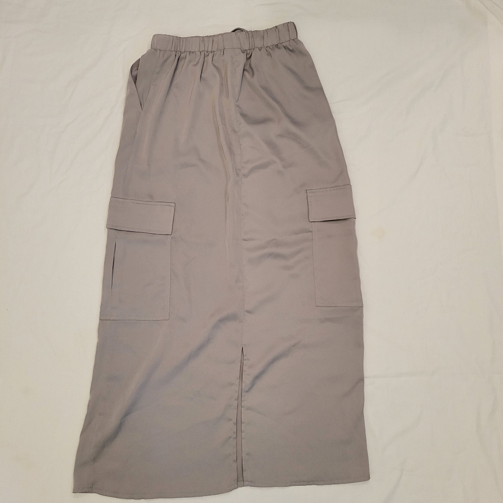 Emerson Lang gray silky cargo skirt size small - Picture 2 of 6